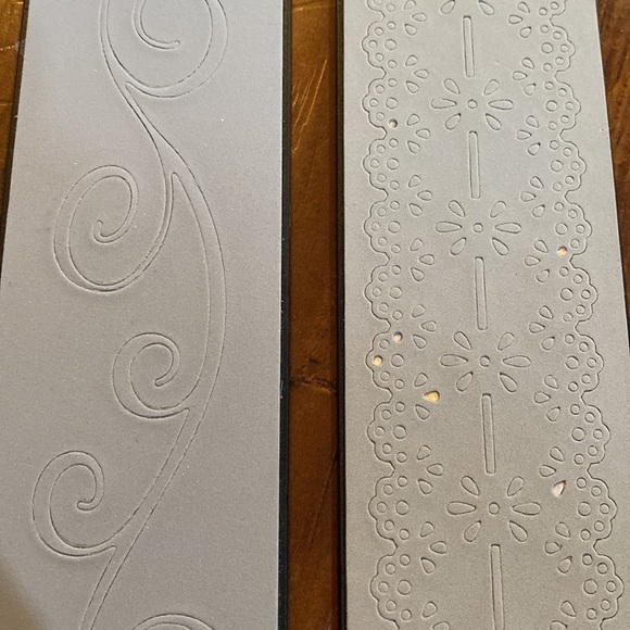 2 Sissix long die dies Swirly & Scallop‎ Eyelet Lace - Picture 1 of 4